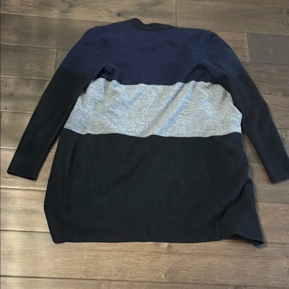 Max Studio Navy and Gray Cardigan Sweater with pockets size large - Picture 6 of 6